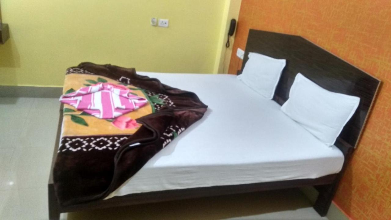 Hotel Giriraj Inn Varanasi Eksteriør billede