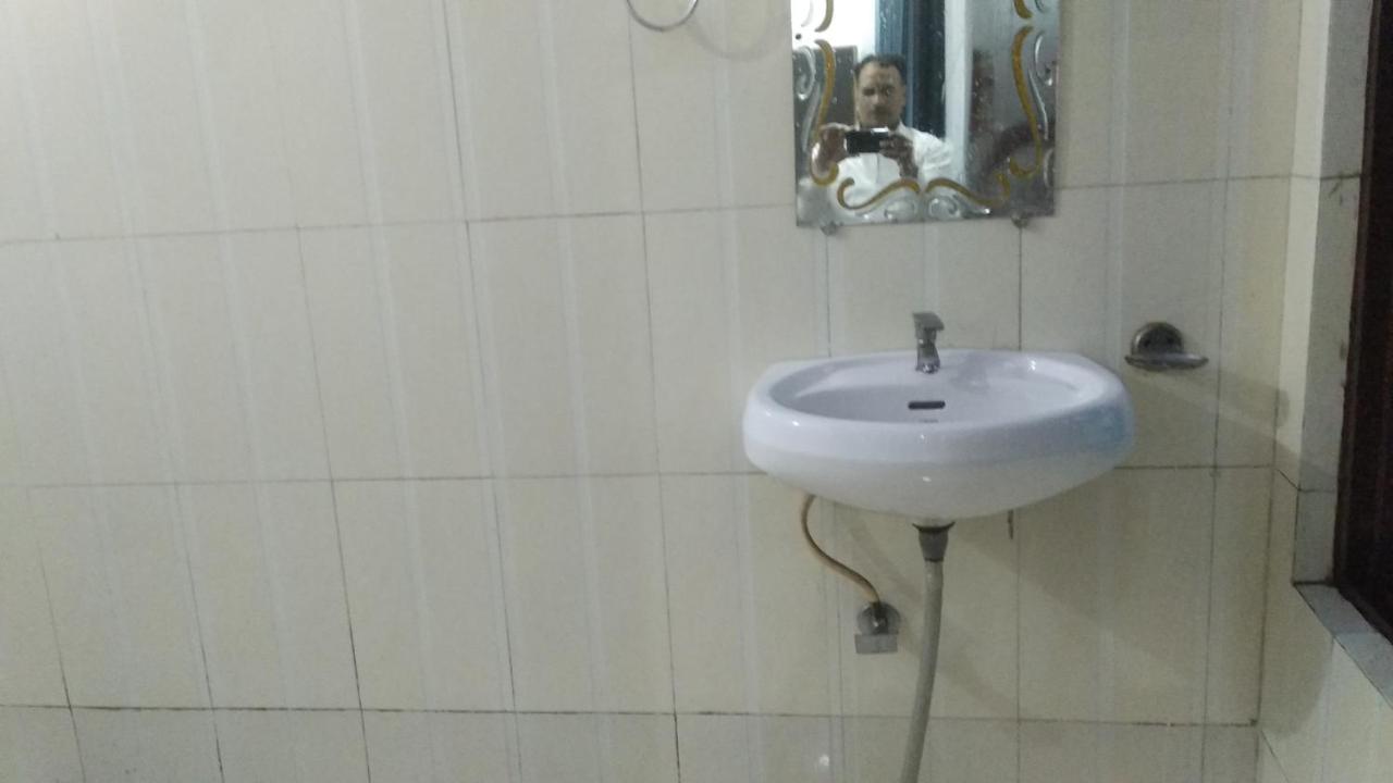 Hotel Giriraj Inn Varanasi Eksteriør billede