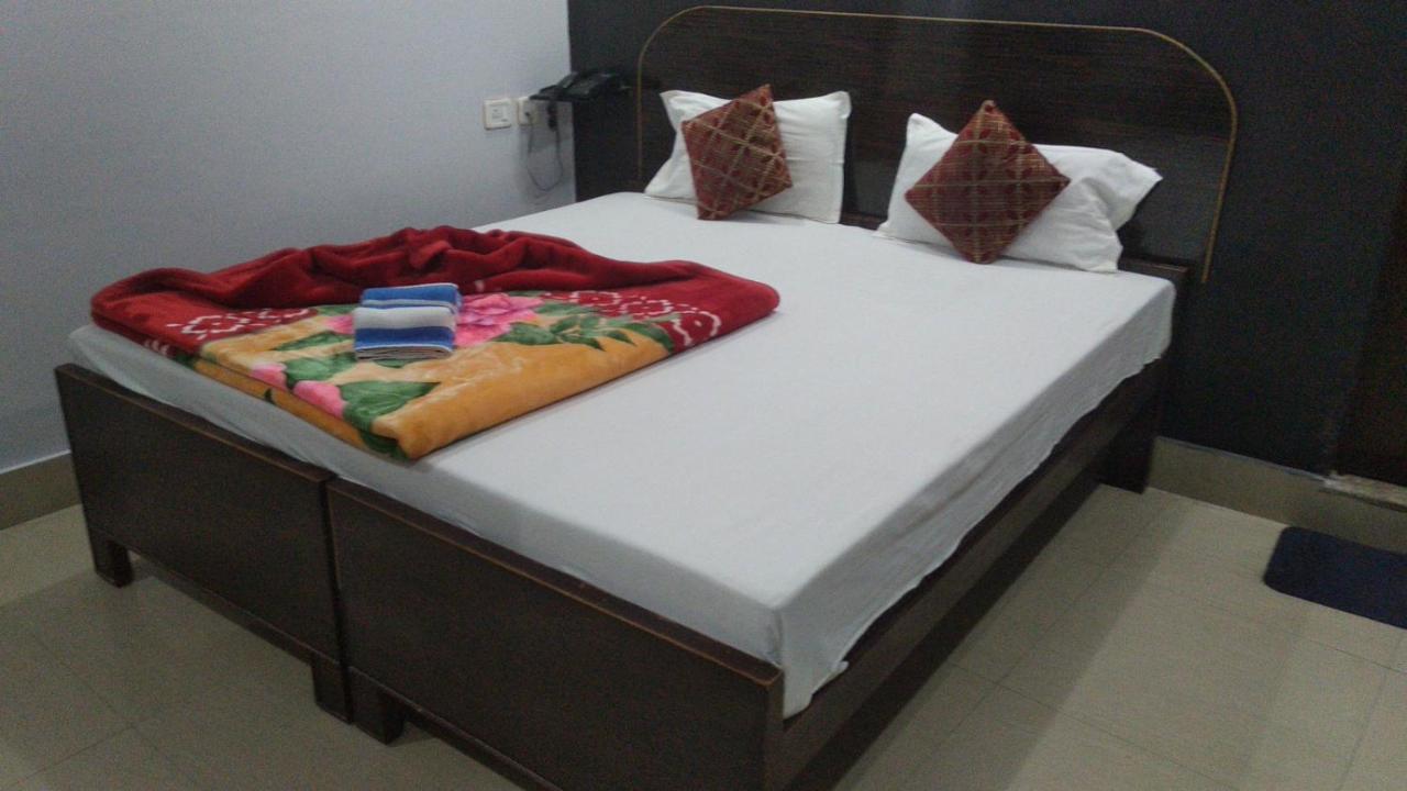 Hotel Giriraj Inn Varanasi Eksteriør billede