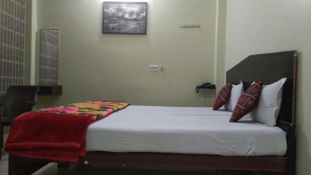 Hotel Giriraj Inn Varanasi Eksteriør billede