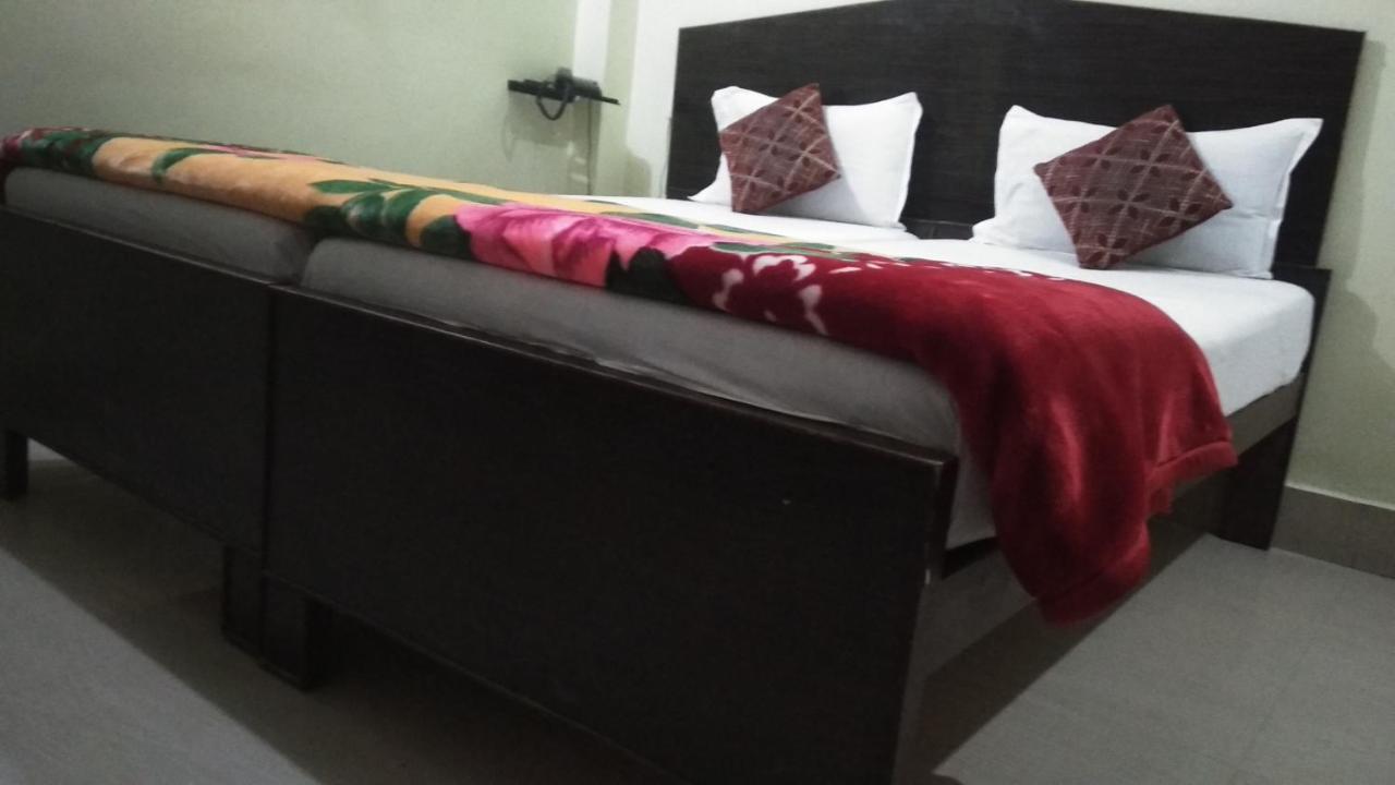 Hotel Giriraj Inn Varanasi Eksteriør billede