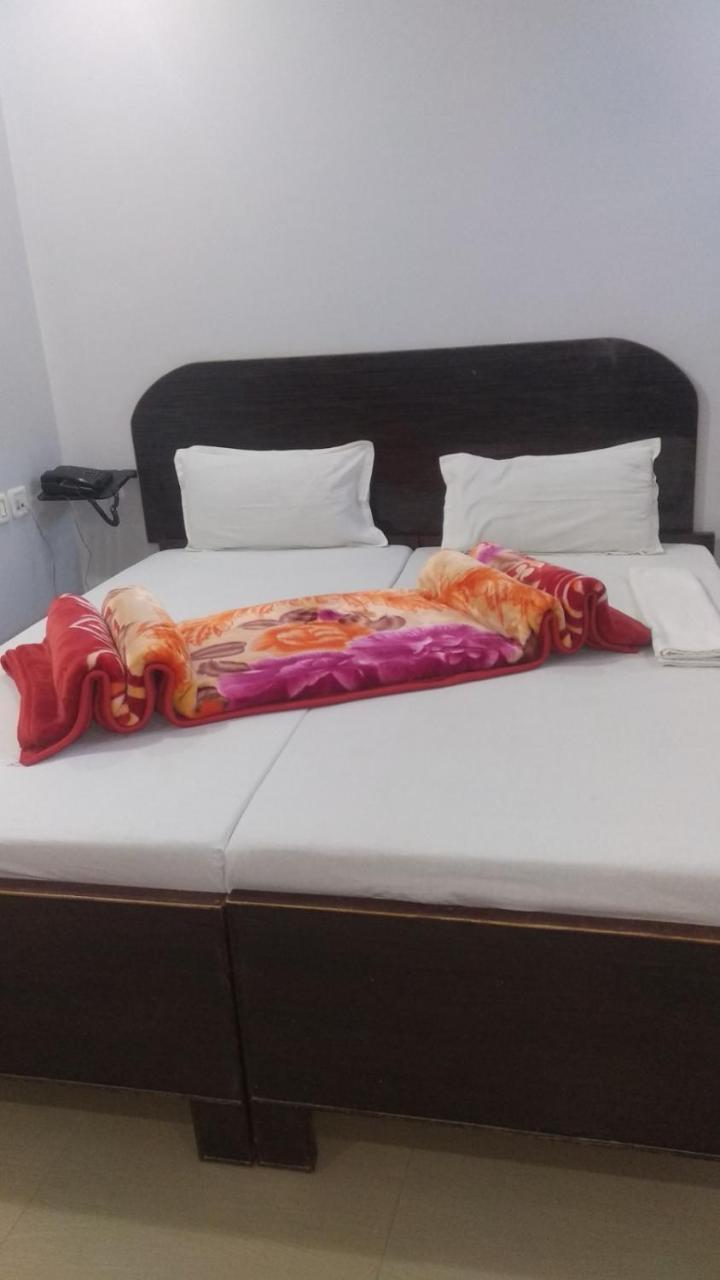 Hotel Giriraj Inn Varanasi Eksteriør billede