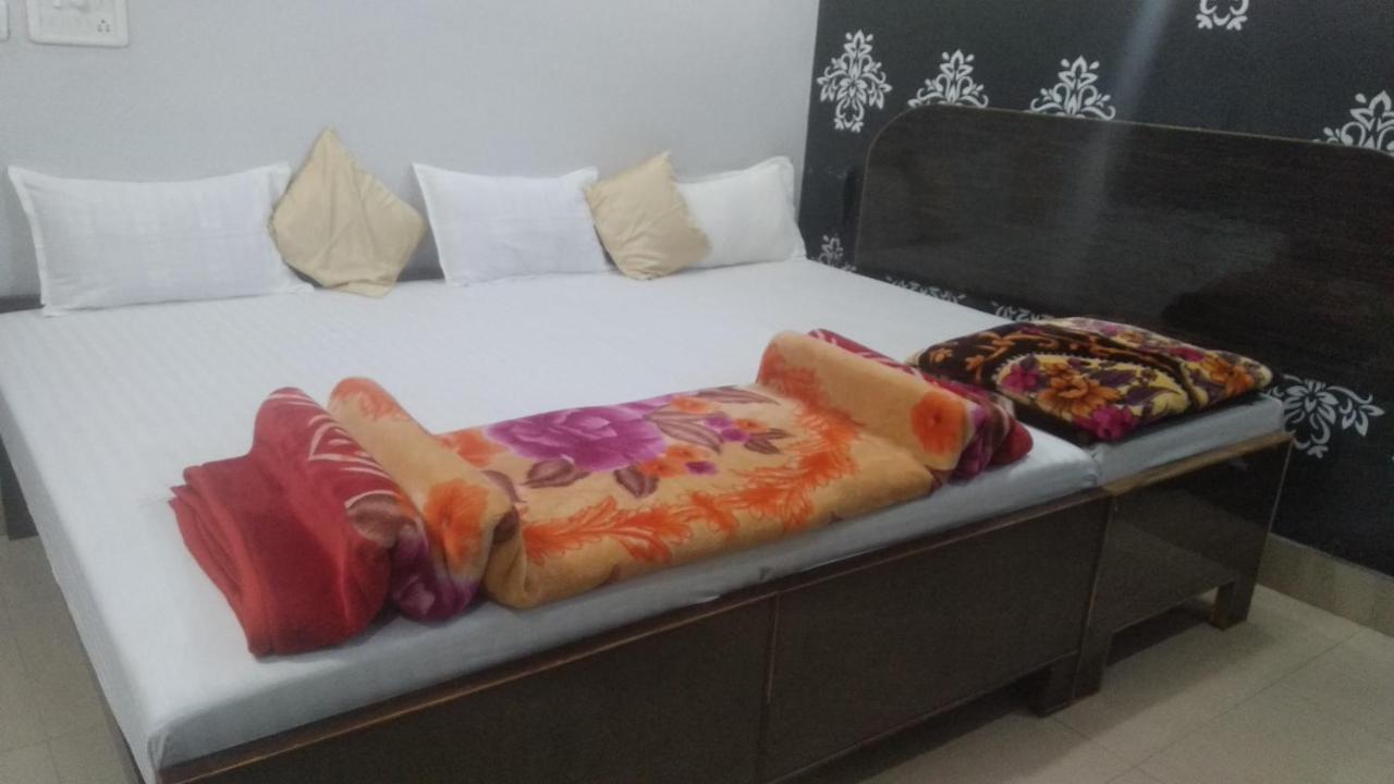 Hotel Giriraj Inn Varanasi Eksteriør billede