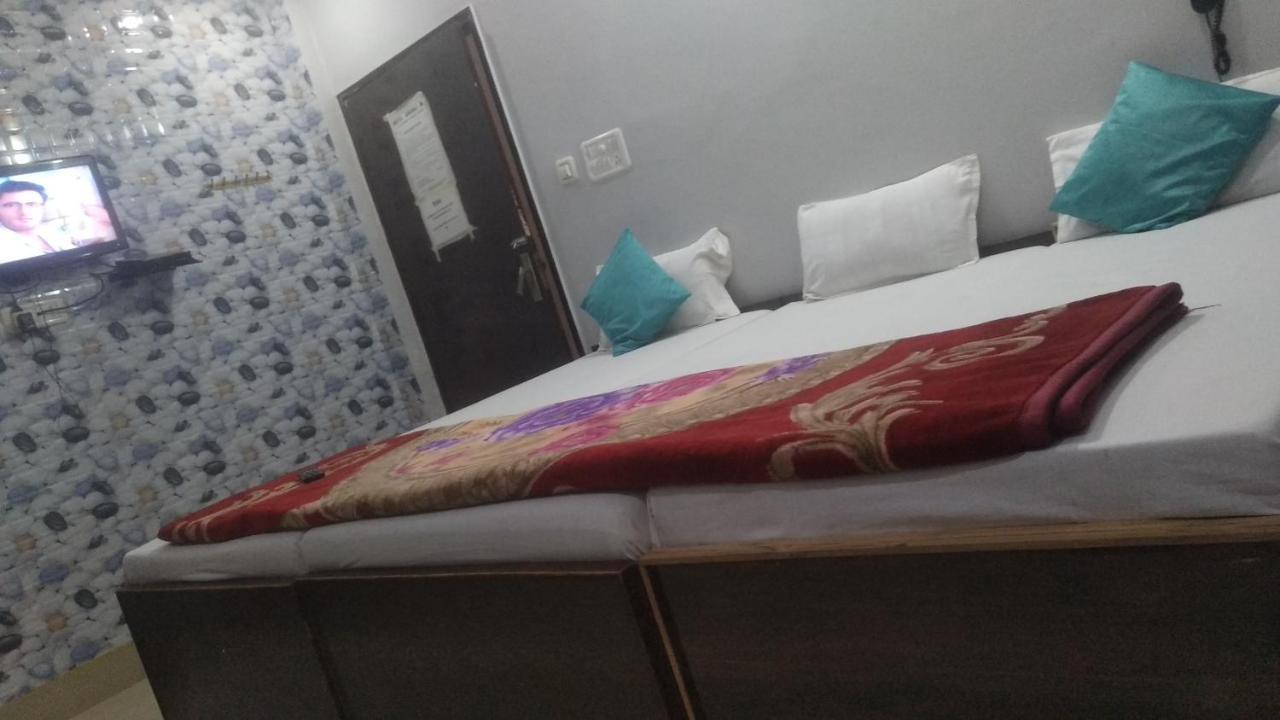 Hotel Giriraj Inn Varanasi Eksteriør billede