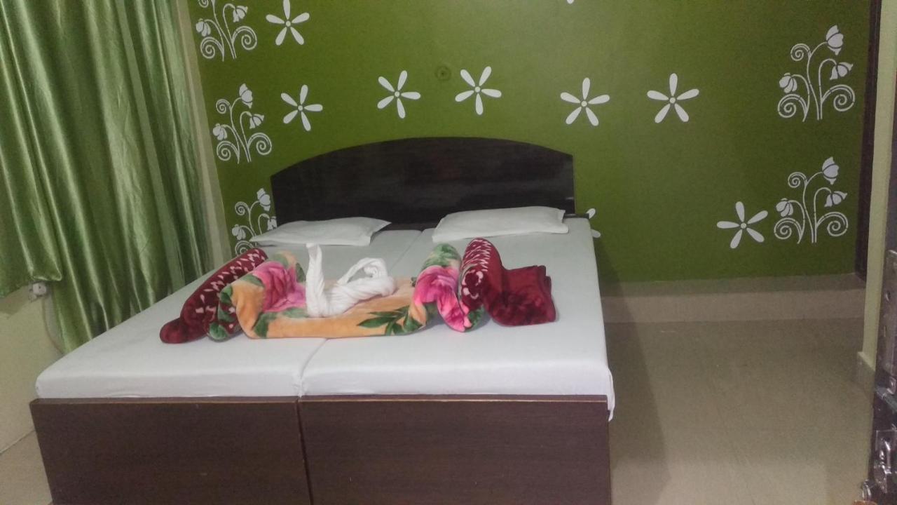 Hotel Giriraj Inn Varanasi Eksteriør billede